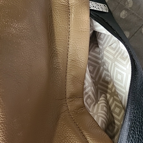 Brighton Tan and Black Leather Shoulder Purse - Picture 8 of 13